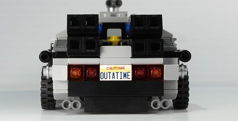 slashgear_lego_bttf_6