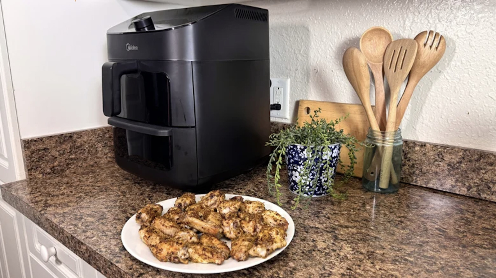 Midea's Two-Zone Air Fryer Lets You Cook Twice As Much Using Less ...