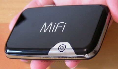 MiFi_2352_unboxing_slashgear_9