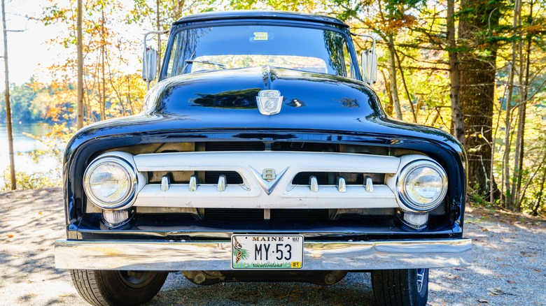 Front view of 1953 Ford F-100 