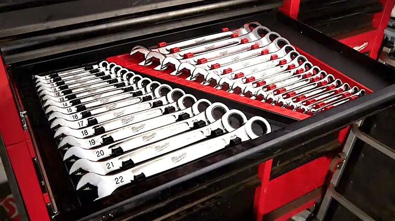 included in Milwaukee Tools set