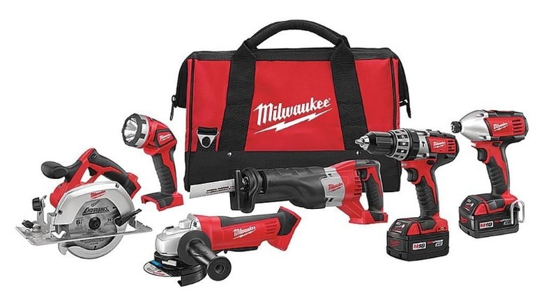 Milwaukee 6-Tool Combo Kit on which backgrounf