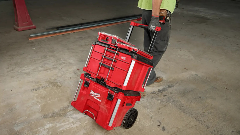 Milwaukee Packout rolling toolbox
