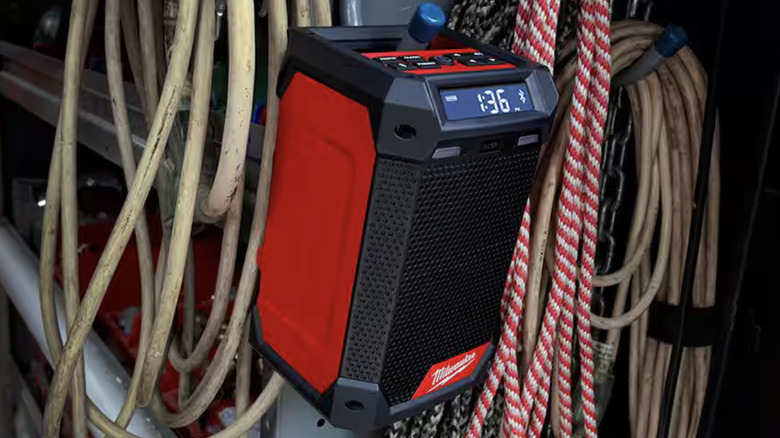 M12 Radio + Charger