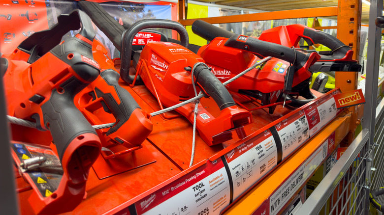 milwaukee tool m18 blower leaf