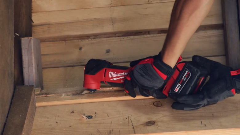 Milwaukee M18 Fuel 2836-20 in use