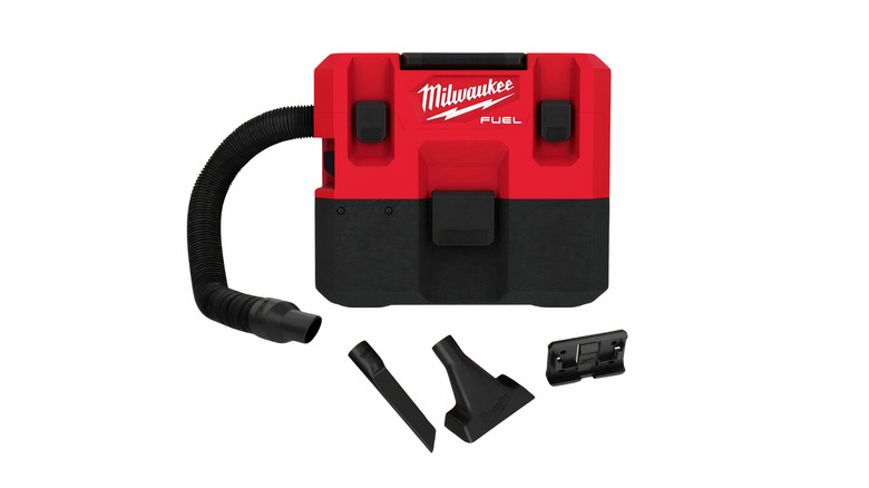 Milwaukee wet/dry vac with accessories