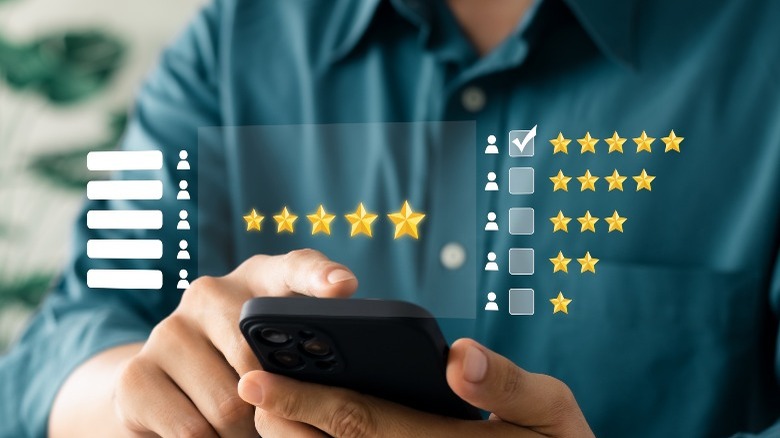 Person placing a review score