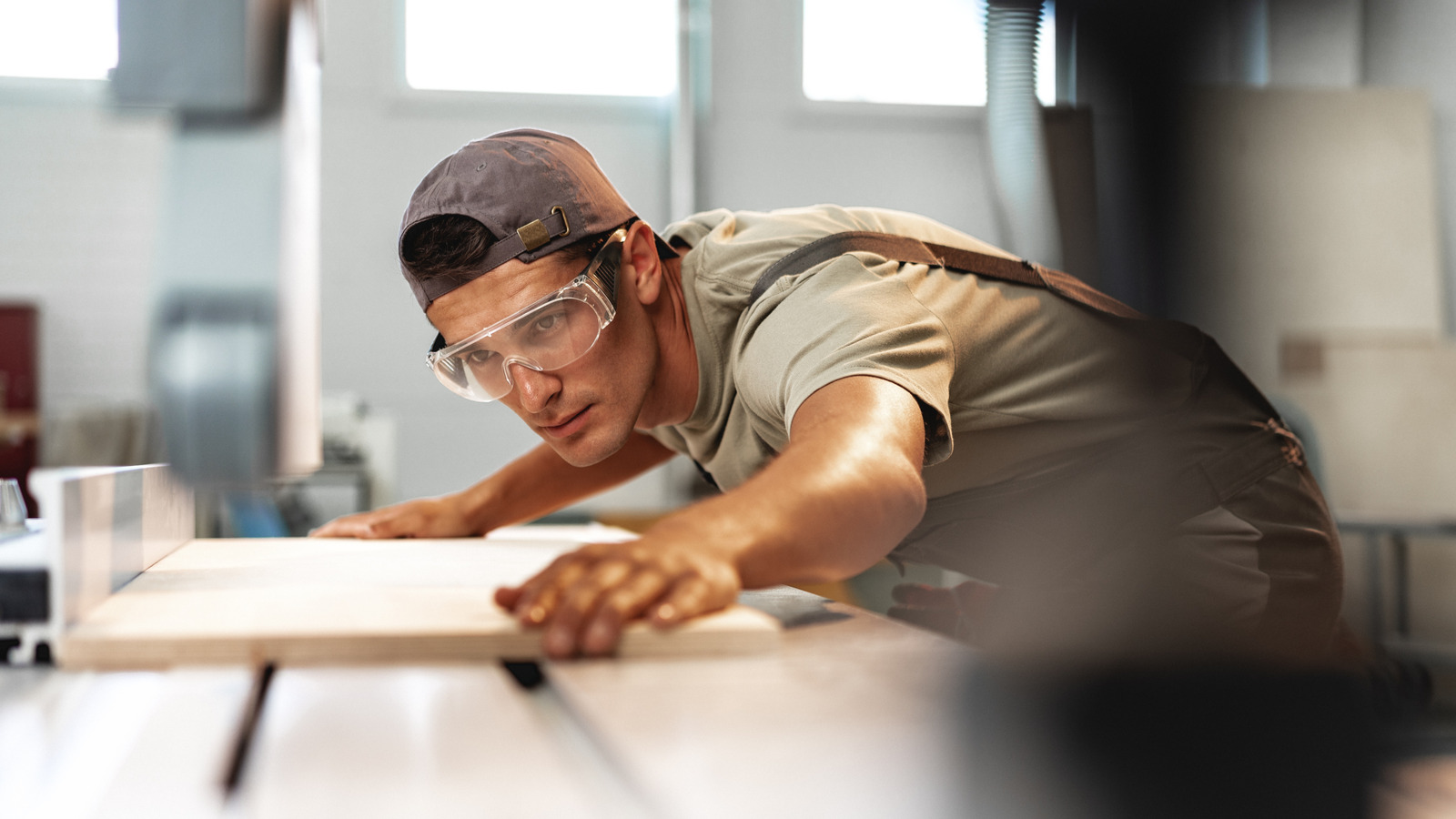 Miter Saw Vs. Table Saw: Which Should You Get For Your Woodworking?