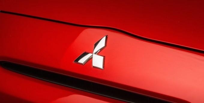 Mitsubishi concept projects turn signal indicators onto the road