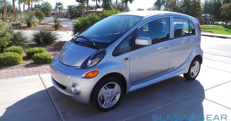 20121126_101612-Mitsubishi-i-MiEV-SlashGear