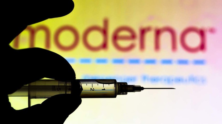 Moderna logo with syringe