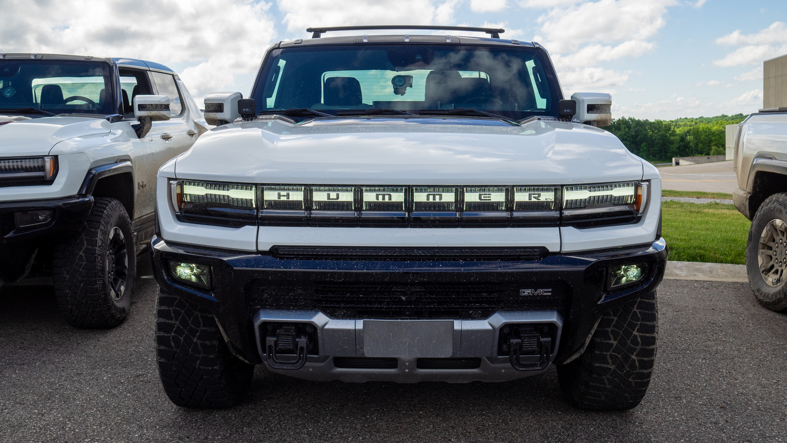 Moon Off-Roading no carro elétrico GM selvagem que faz o Hummer EV parecer standard