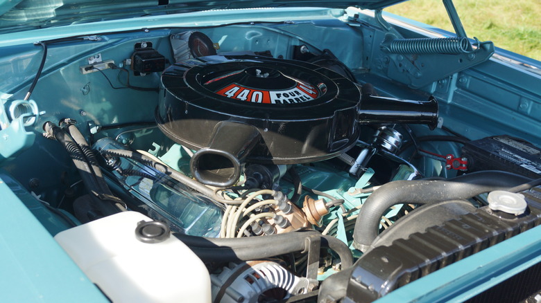 Mopar 440 engine in 1967 Dodge Coronet