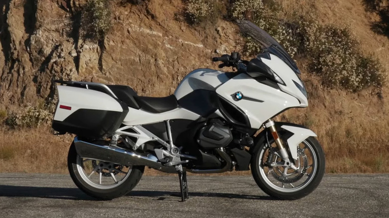 A side view of the 2023 BMW R 1250 RT