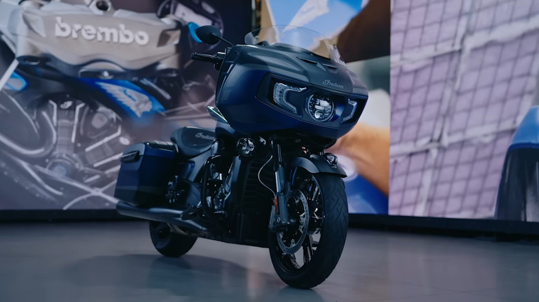 A front view of the 2023 Indian Challenger