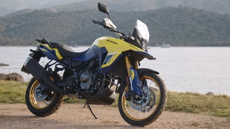A side view of the 2023 Suzuki V-Storm 800DE