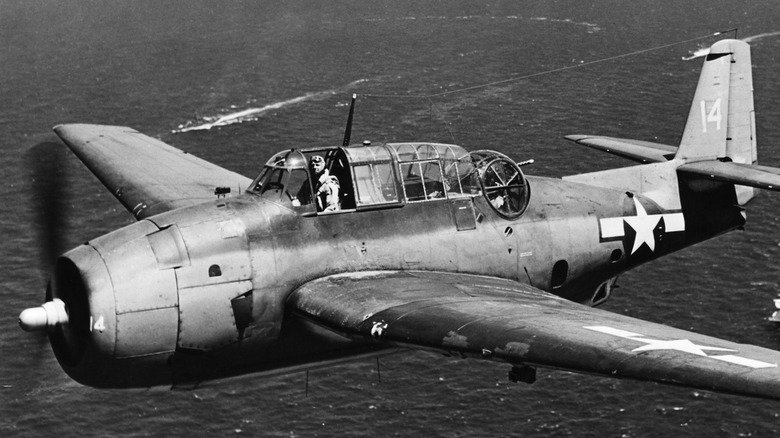 Dive bombers over the pacific