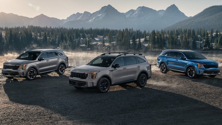 A lineup of all kia sorento models that are currently on offer in the USA
