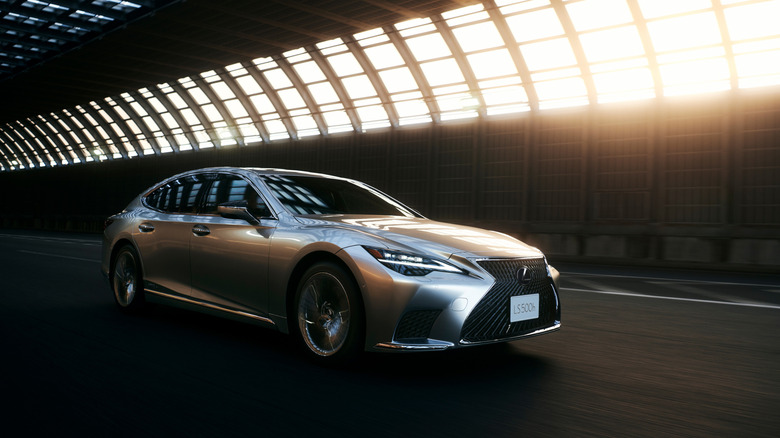 Lexus LS 500 dynamic image front 3/4 view