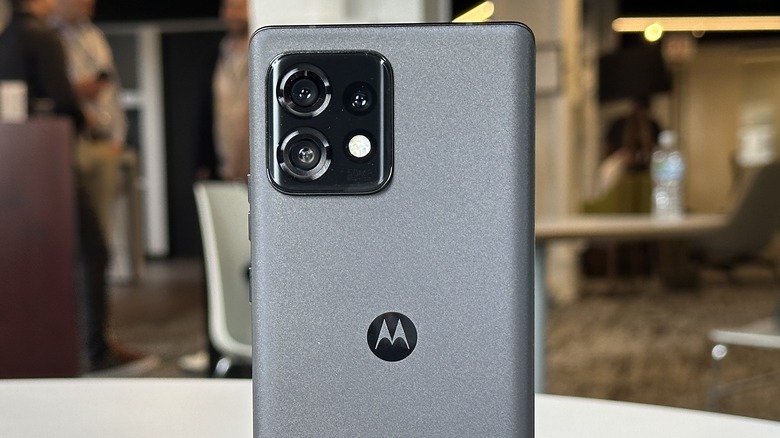 rear panel Motorola Edge+ (2023)