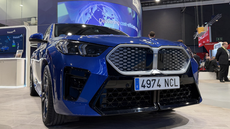 Satellite connected car