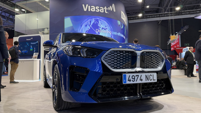 Satellite connected car