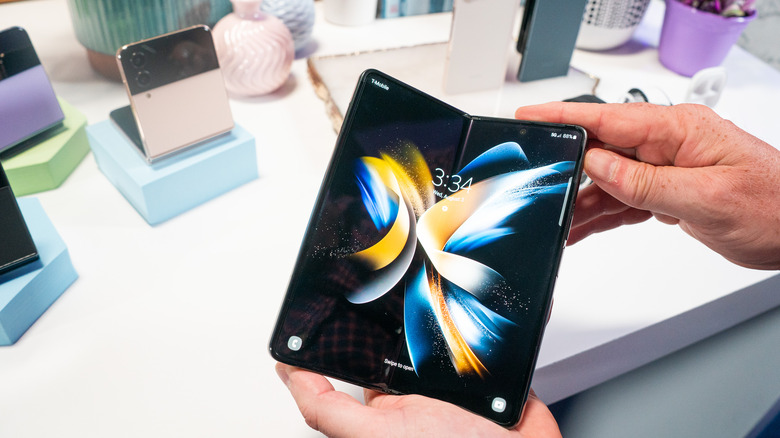 Samsung Galaxy Z Fold 4