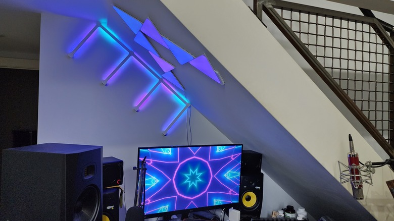 Nanoleaf Lines Squared and Shapes Triangles