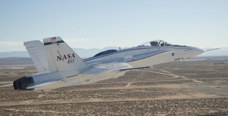 LVAC (Launch Vehicle Adaptive Control) F-18 #853 Flight-6 Aerials