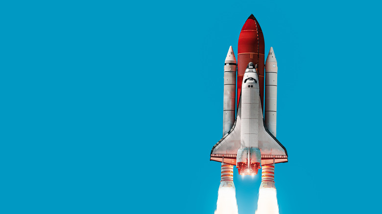 Logo da NASA+ em fundo preto