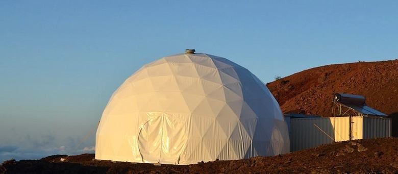 NASA's Mars simulation begins year of isolation in Hawaii dome