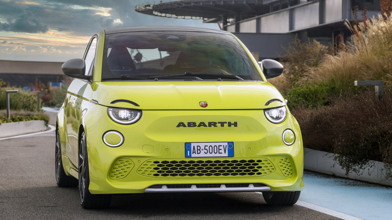 yellow 500e abarth