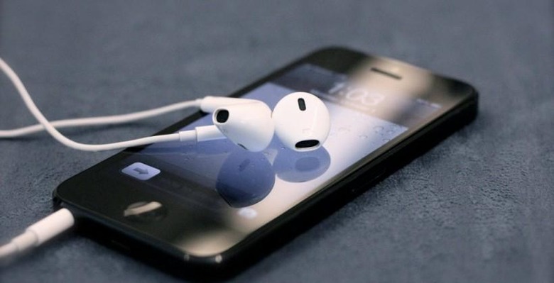 earpods-1024x682