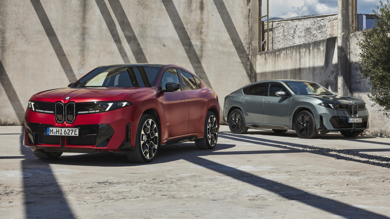 BMW iX4 50 xDrive and iX4 M60 xDrive
