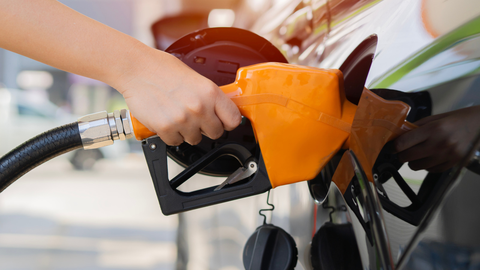slashgear.com - Caroline Anschutz - New CA Law Aims To Slash Gas Prices - But It Might Not Save Drivers Money