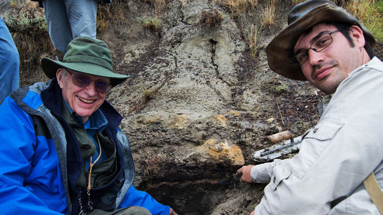 Walter Alvarez and Robert DePalma at the Tanis outcrop in North Dakota