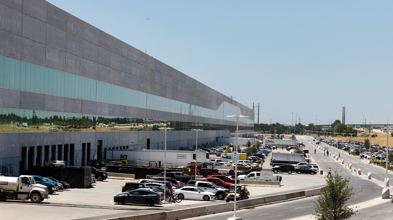 tesla gigafactory texas austin del valle