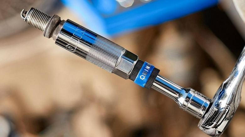 Quinn spark plug socket