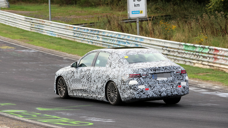 Supposed new Mercedes-Benz E-Class EV testing
