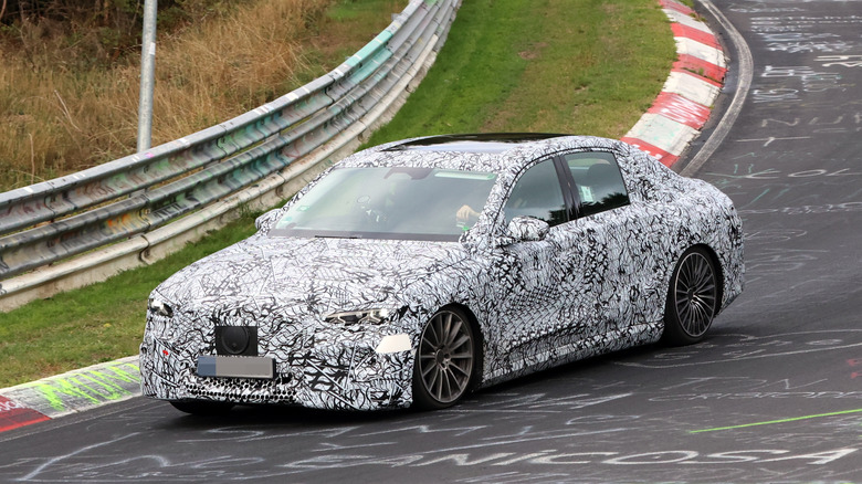 Supposed new Mercedes-Benz E-Class EV testing