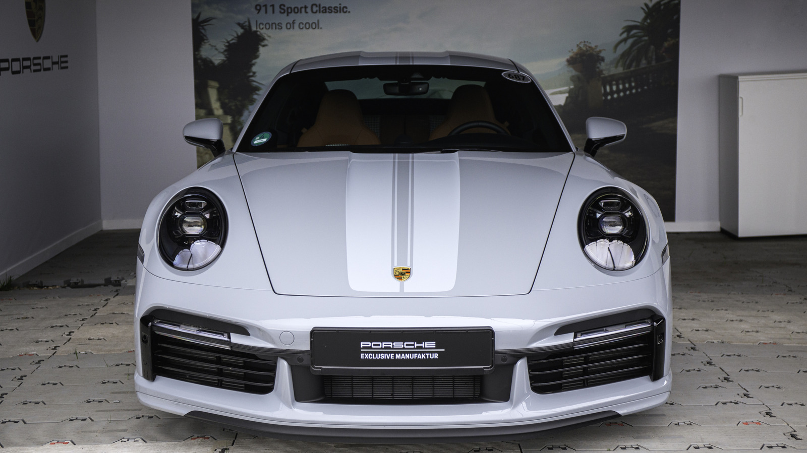 New Porsche Patent Reveals Racing Stripes When You Switch Into Sport Mode