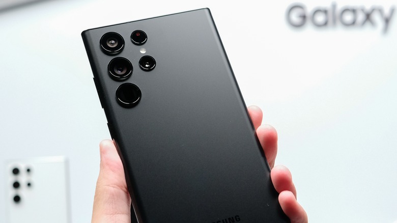 Galaxy S22 Ultra phone