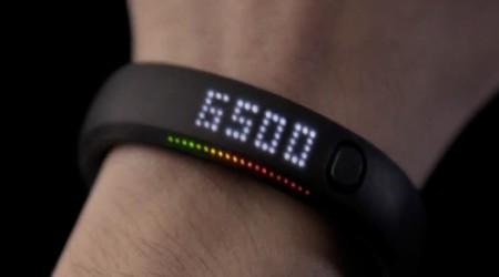 nike-plus-fuel-band-031-525x351