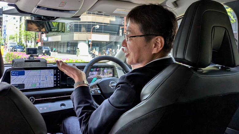 Nissan executive chief engineer Tetsuya Iijima demonstrating next-gen ProPilot Assist.