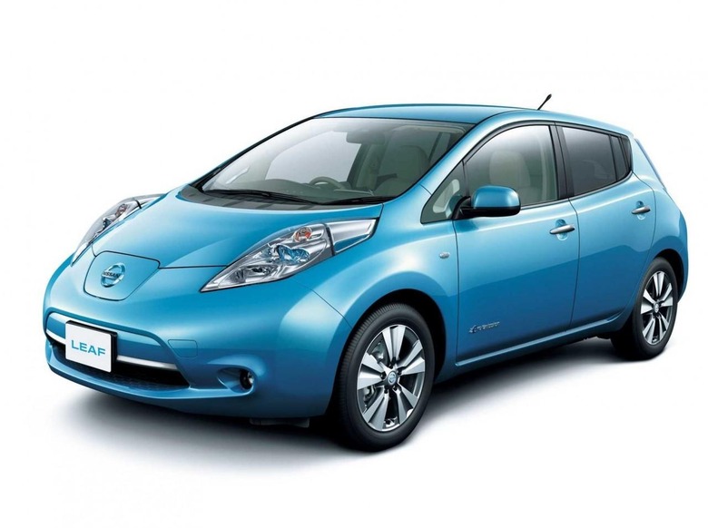 2013-nissan-leaf-