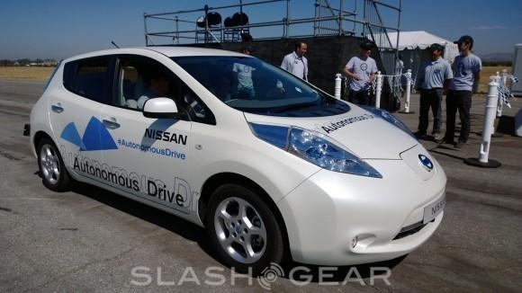 nissan_360_autonomous_leaf_11-580x326