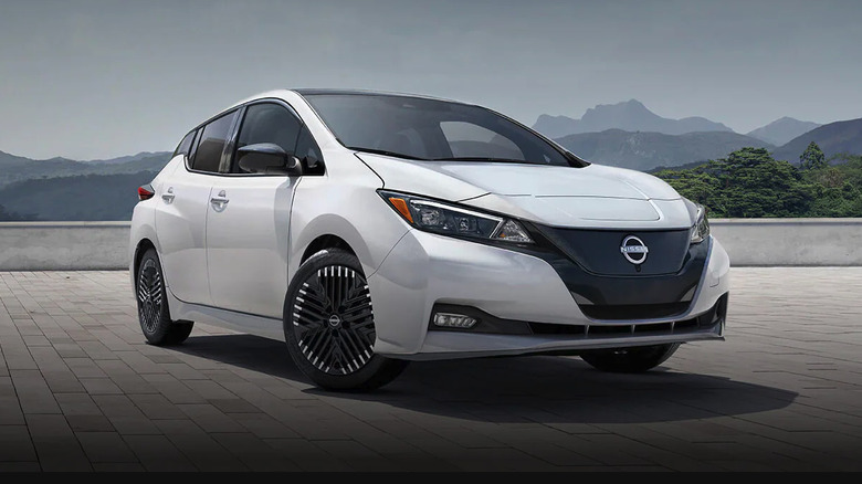 Nissan Leaf with mountains in the background