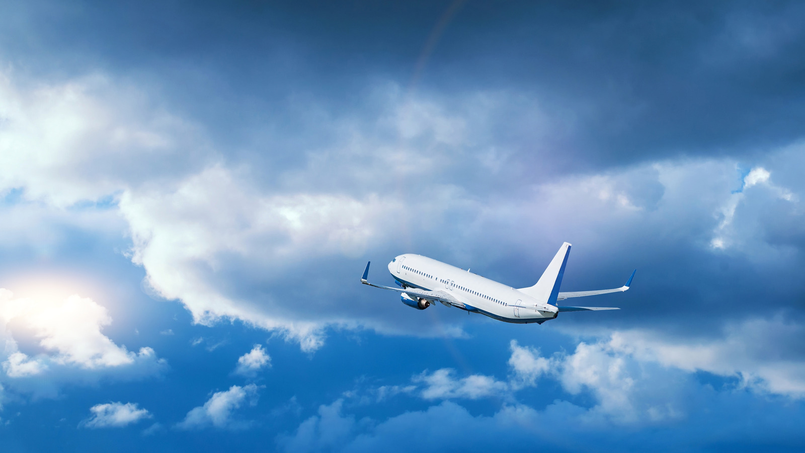 No, Planes Don't Avoid The Bermuda Triangle: Separating Fact From Fiction