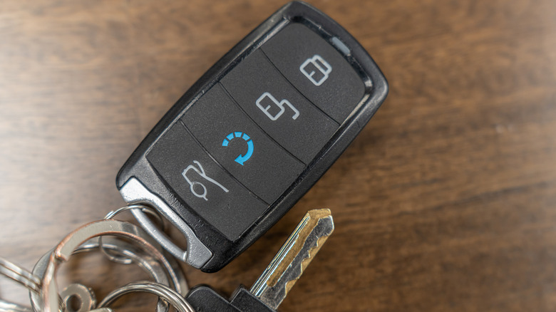 Vehicle remote starter key fob for winter start.